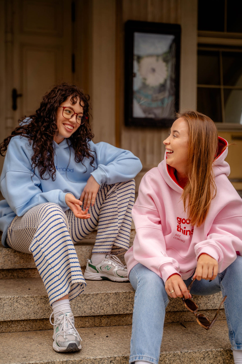 BLUZA Z KAPTUREM GOOD THINGS